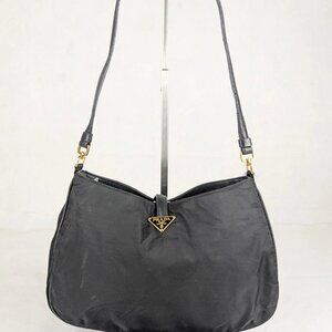 Auth PRADA Milano Tessuto Solid Rayon Nylon Quilted Formal Black Shoulder Bag